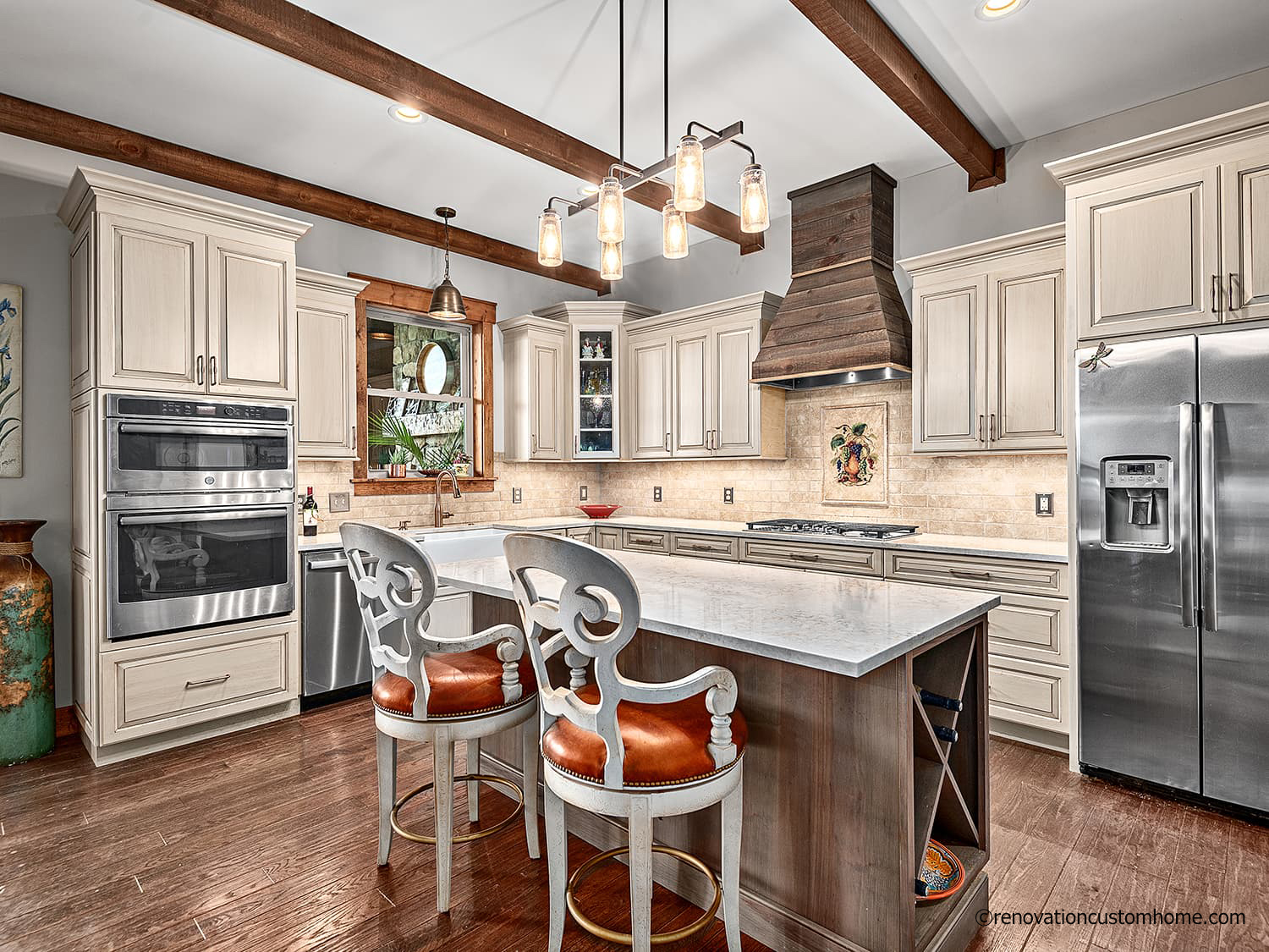 Beautiful Custom Kitchen in Garrison Hills